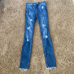 Hollister 00R High Rise Super Skinny jeans